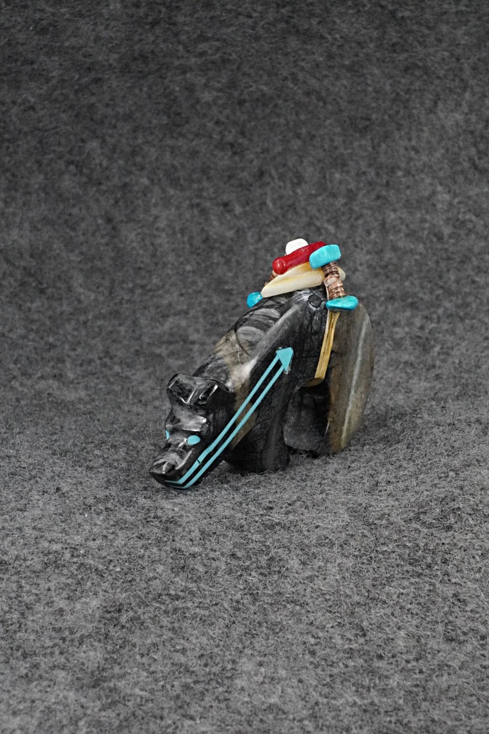 Bear Zuni Fetish Carving - Rodney Laiwakete