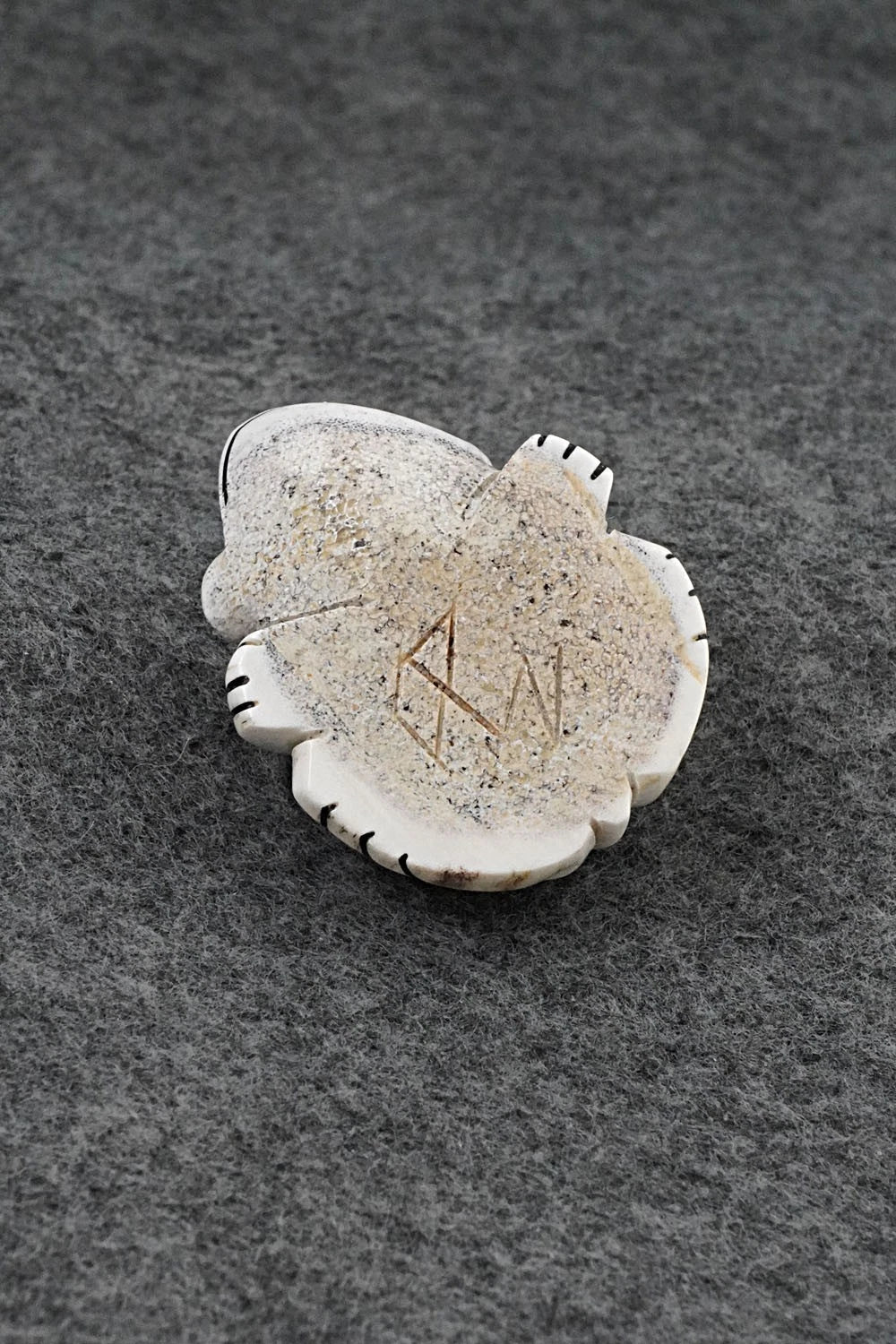 Frog Zuni Fetish Carving - Claudia Peina