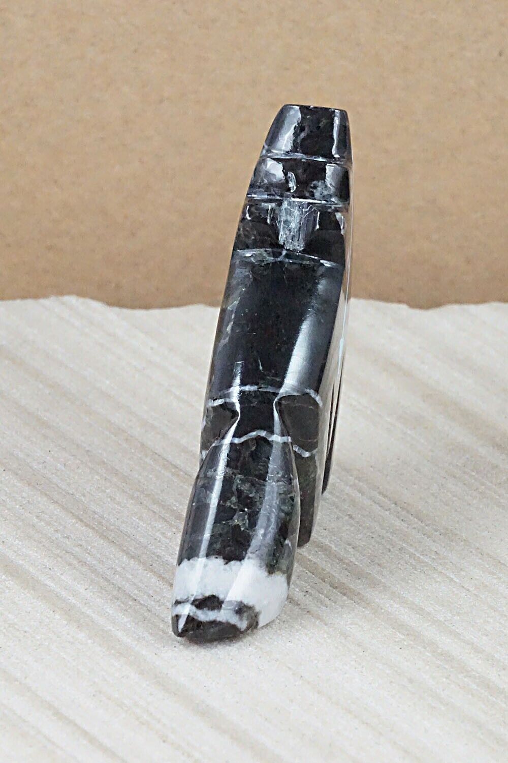 Wolf Zuni Fetish Carving - Bernard Laiwakete