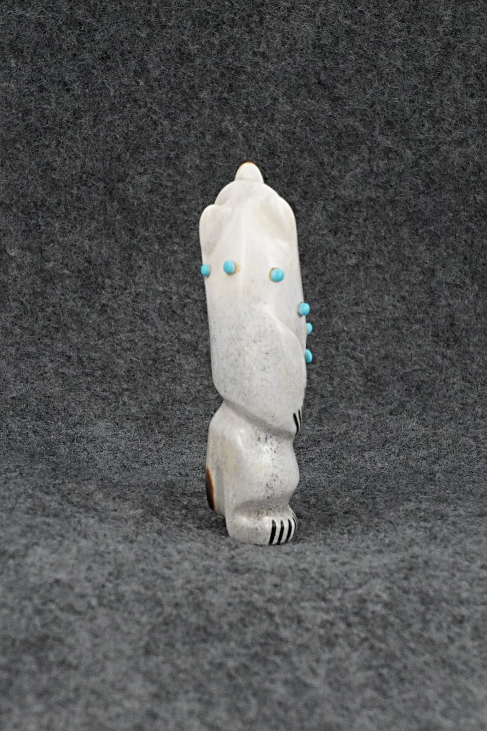 Bear Zuni Fetish Carving - Claudia Peina