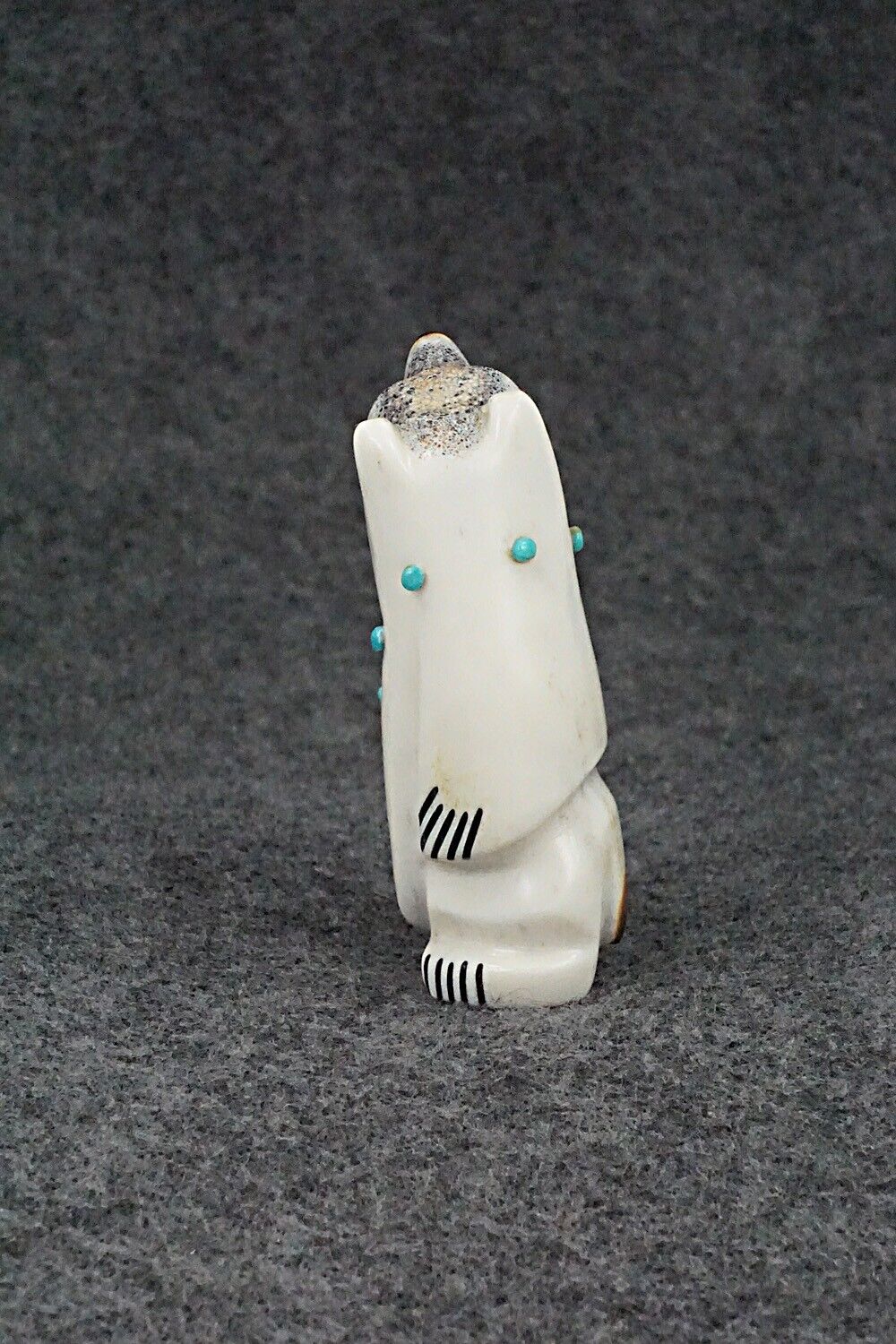 Bear Zuni Fetish Carving - Claudia Peina