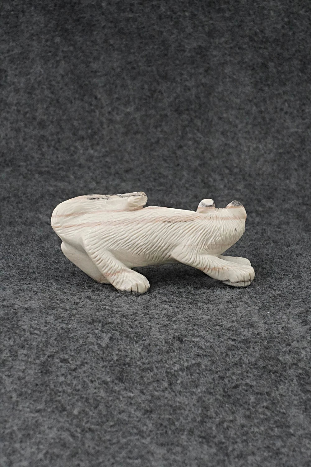 Mountain Lion Zuni Fetish Carving - Wilfred Cheama