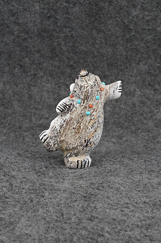 Bear Zuni Fetish Carving - Claudia Peina