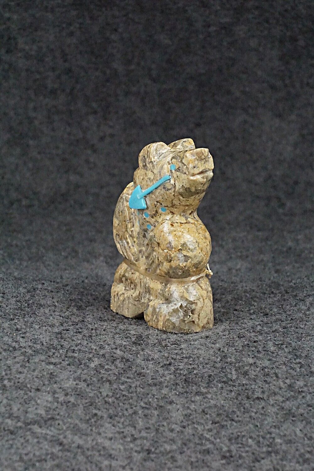 Bear Zuni Fetish Carving - Bennie Bacy