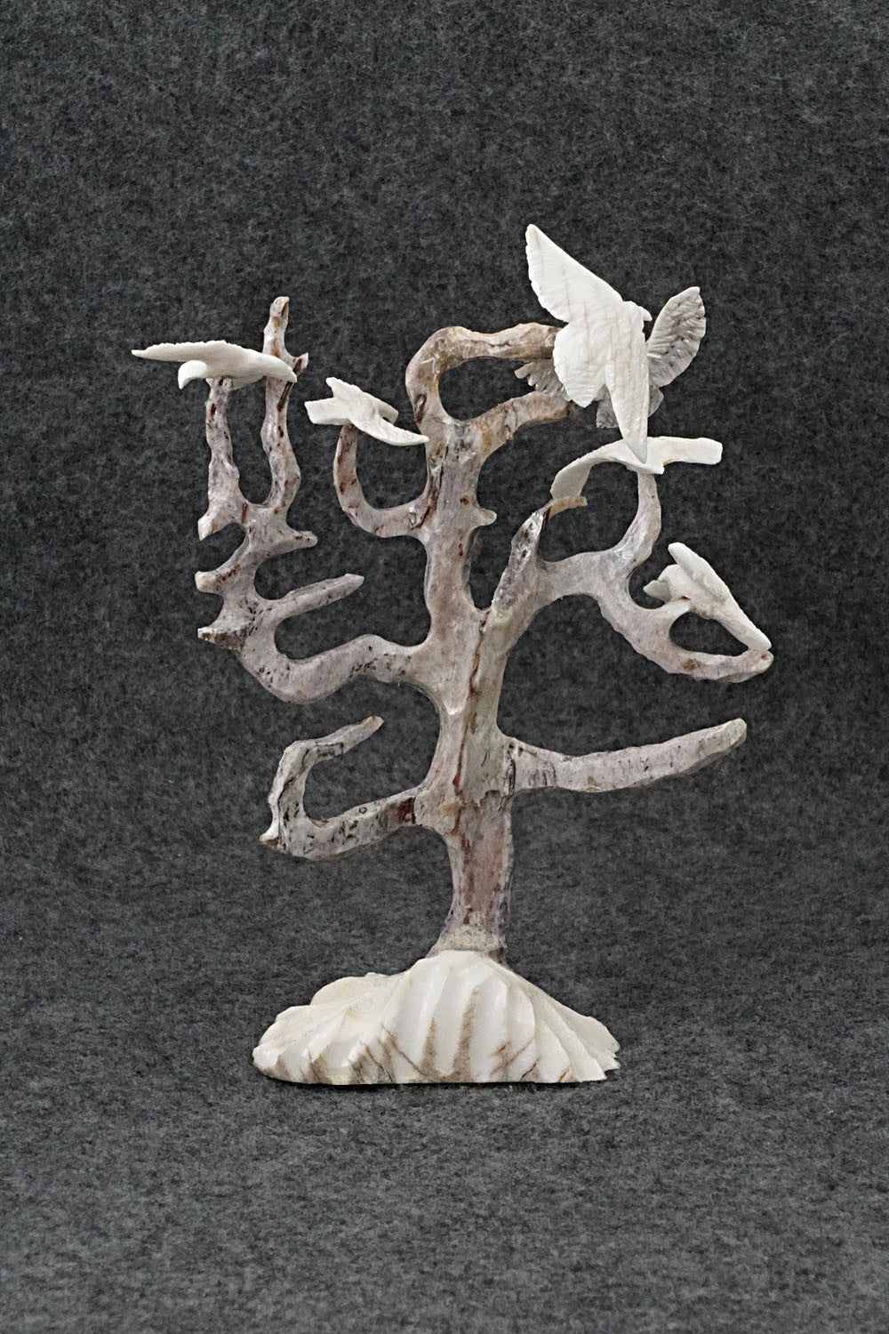 Eagles Zuni Fetish Carving - Ruben Najera