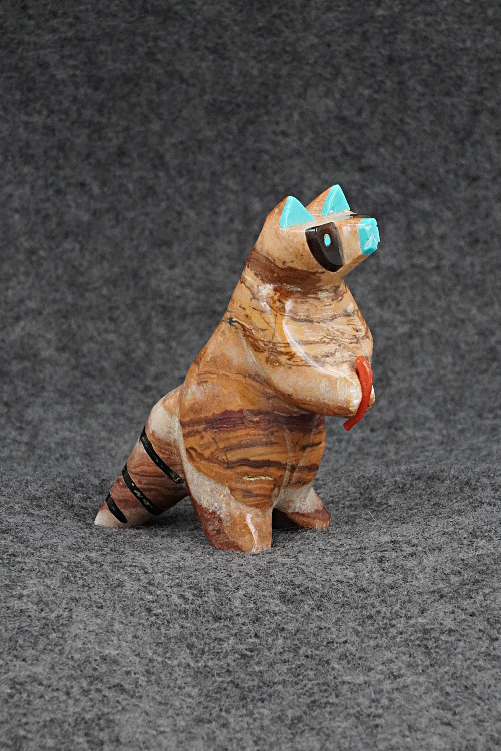 Raccoon Zuni Fetish Carving - Enrike Leekya