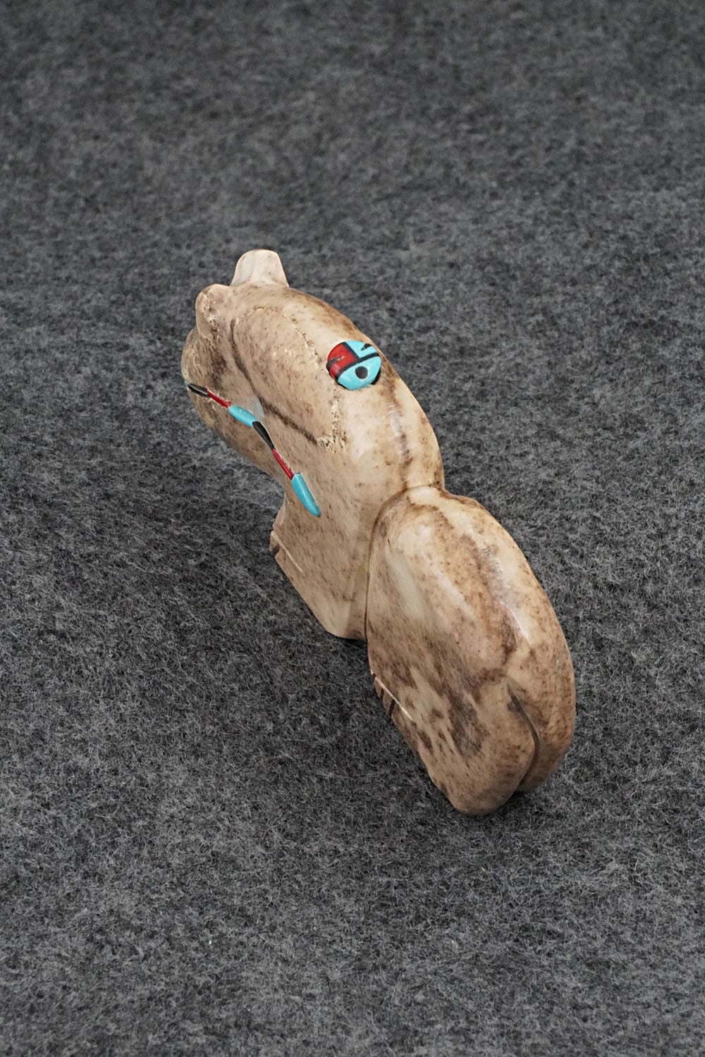 Bear Zuni Fetish Carving - Danette Laate