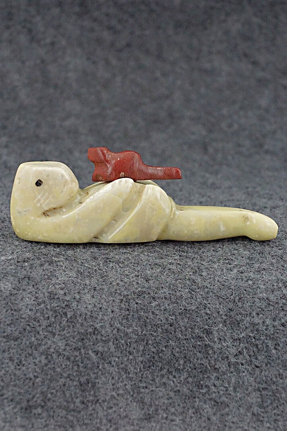 Otter with Cub Zuni Fetish Carving - Justin Red Elk