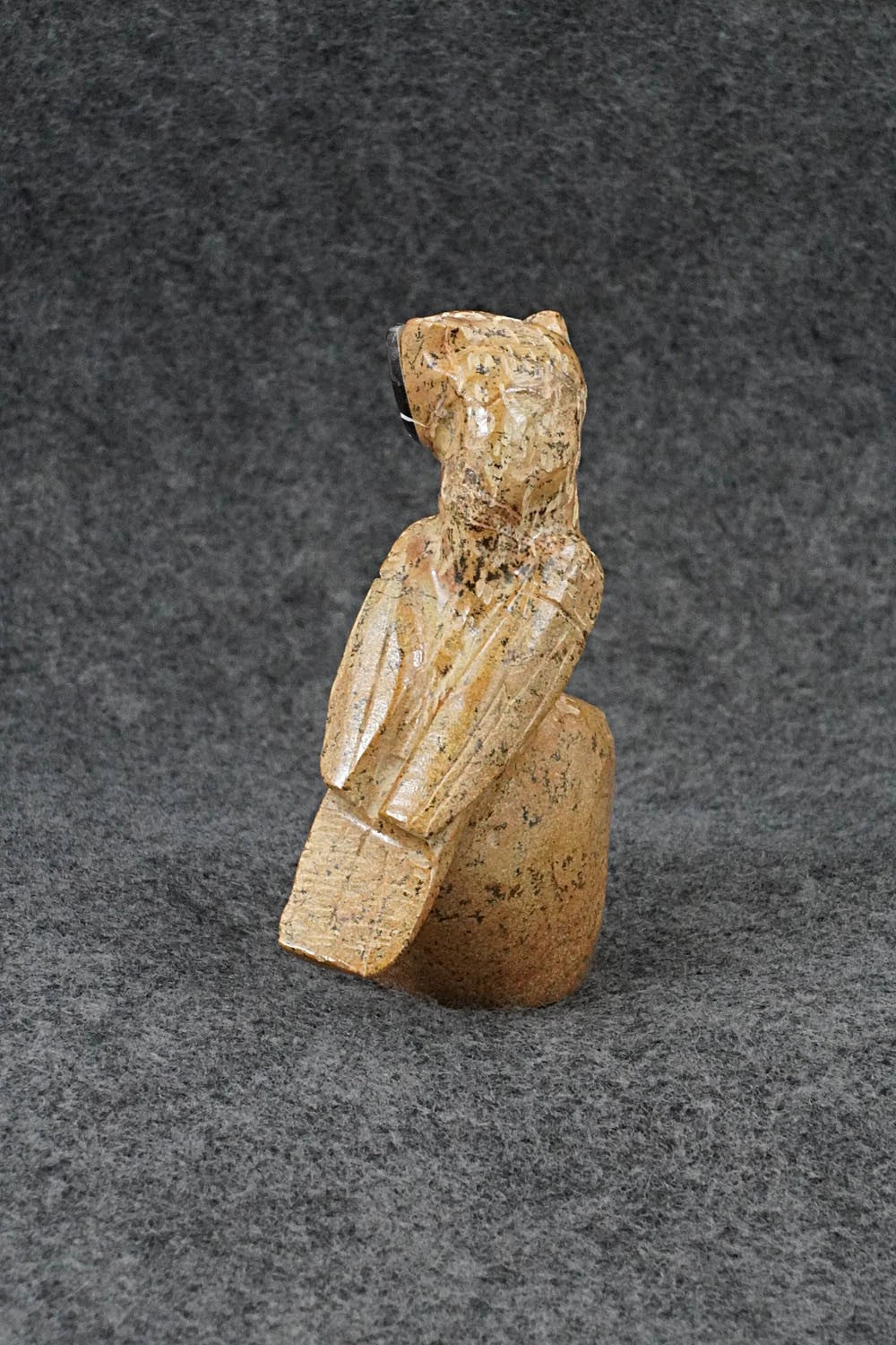 Owl Zuni Fetish Carving - Freddie Leekya