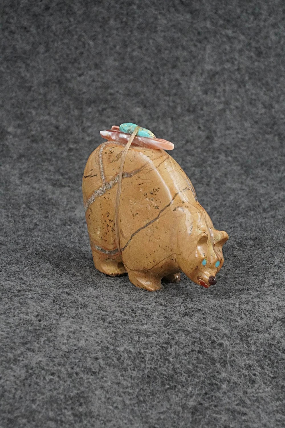 Bear Zuni Fetish Carving - Freddie Leekya