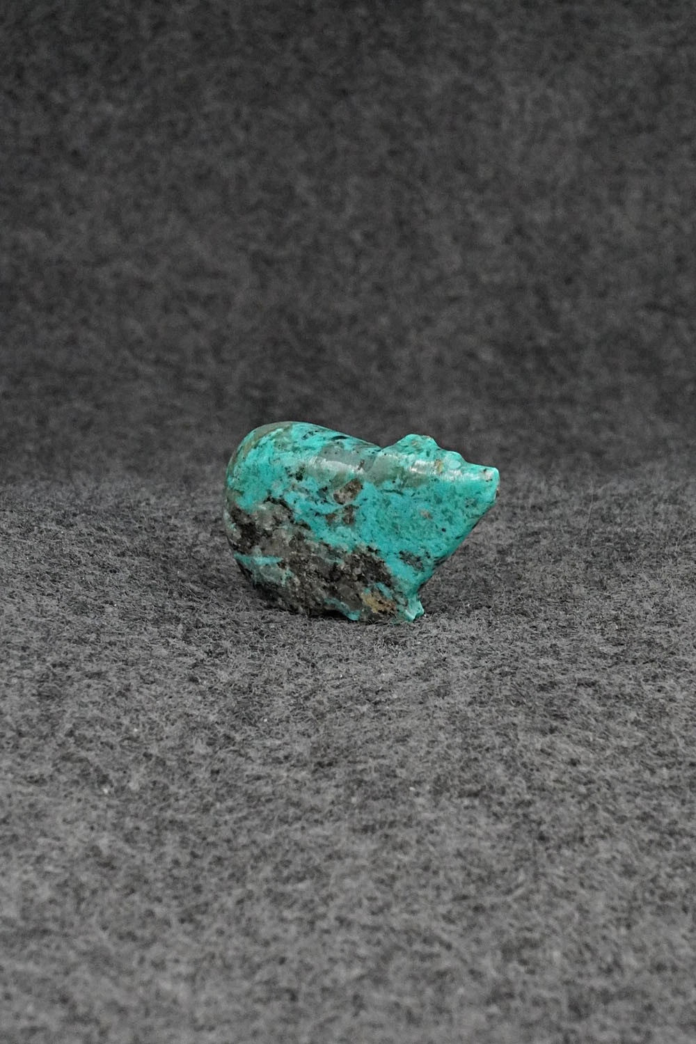 Bear Zuni Fetish Carving - Abby Quam Panteah