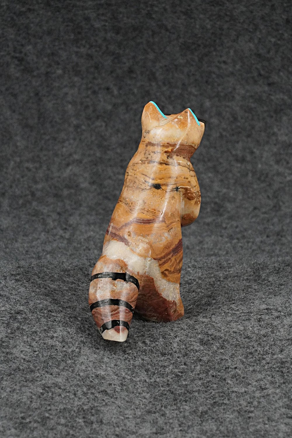 Raccoon Zuni Fetish Carving - Enrike Leekya