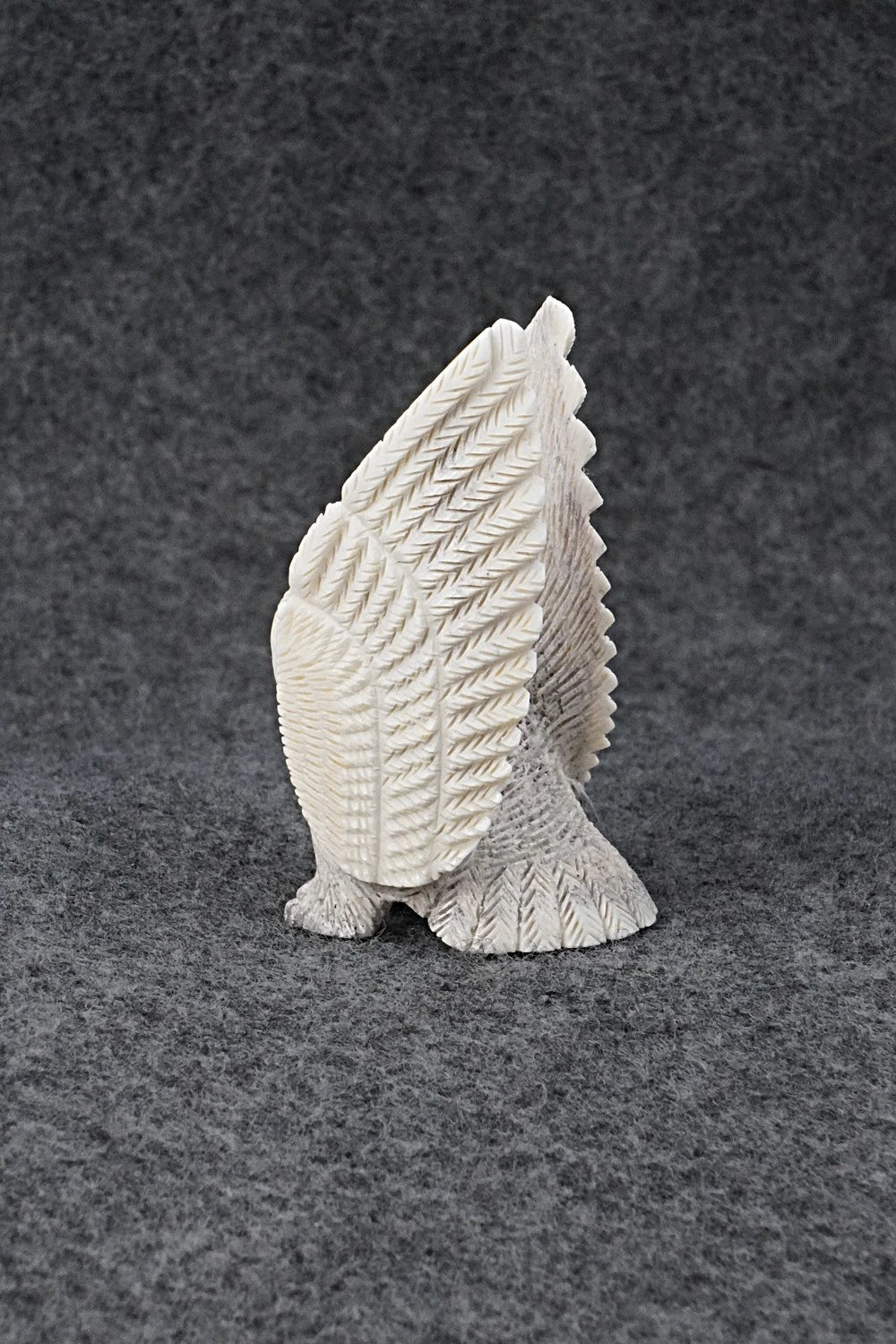 Eagle Zuni Fetish Carving - Justin Hustito