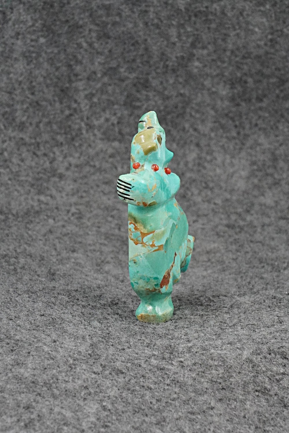 Bear Zuni Fetish Carving - Claudia Peina