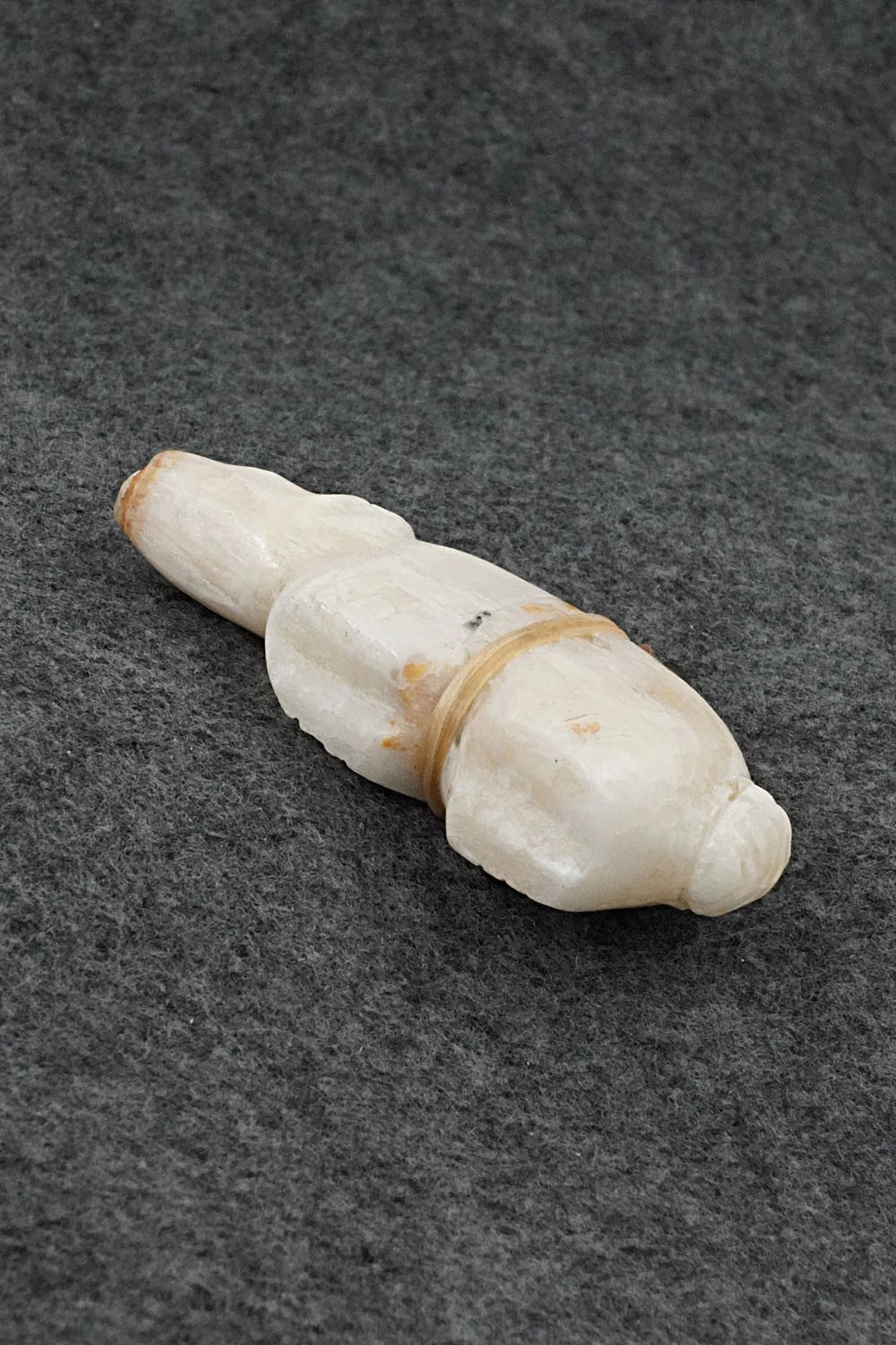 Bear Zuni Fetish Carving - Peter Gasper