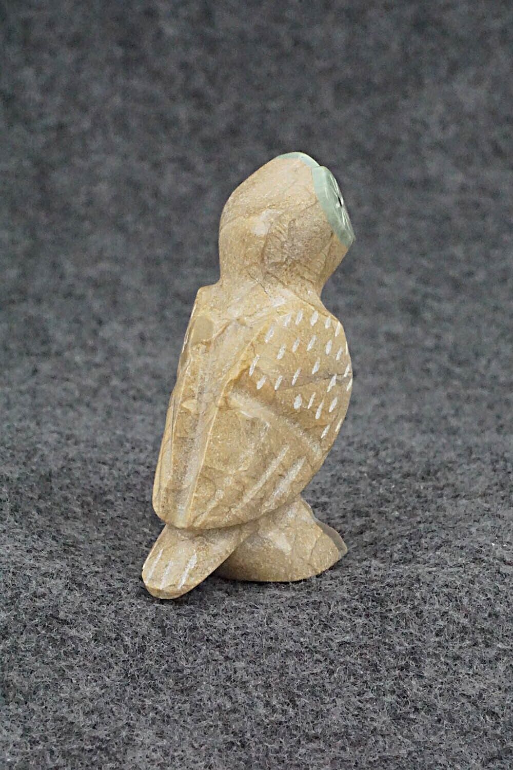 Owl Zuni Fetish Carving - Enrike Leekya