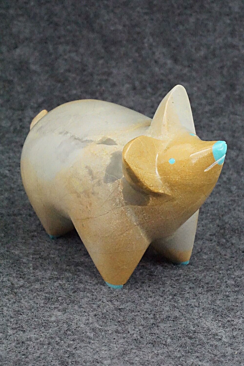 Pig with Curly Tail Zuni Fetish Carving - Enrike Leekya