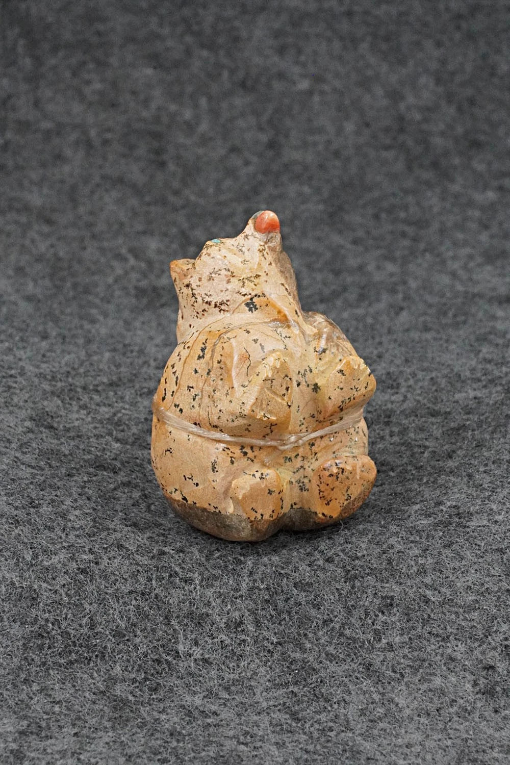 Bear Zuni Fetish Carving - Freddie Leekya
