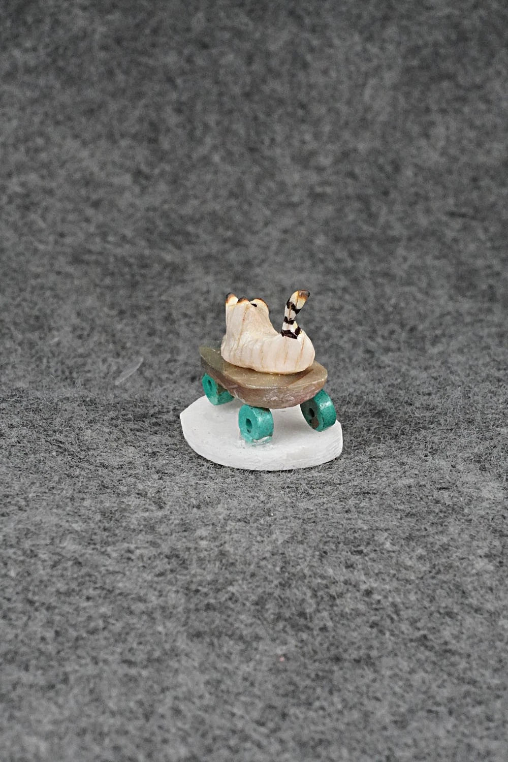 Raccoon Zuni Fetish Carving - Ruben Najera