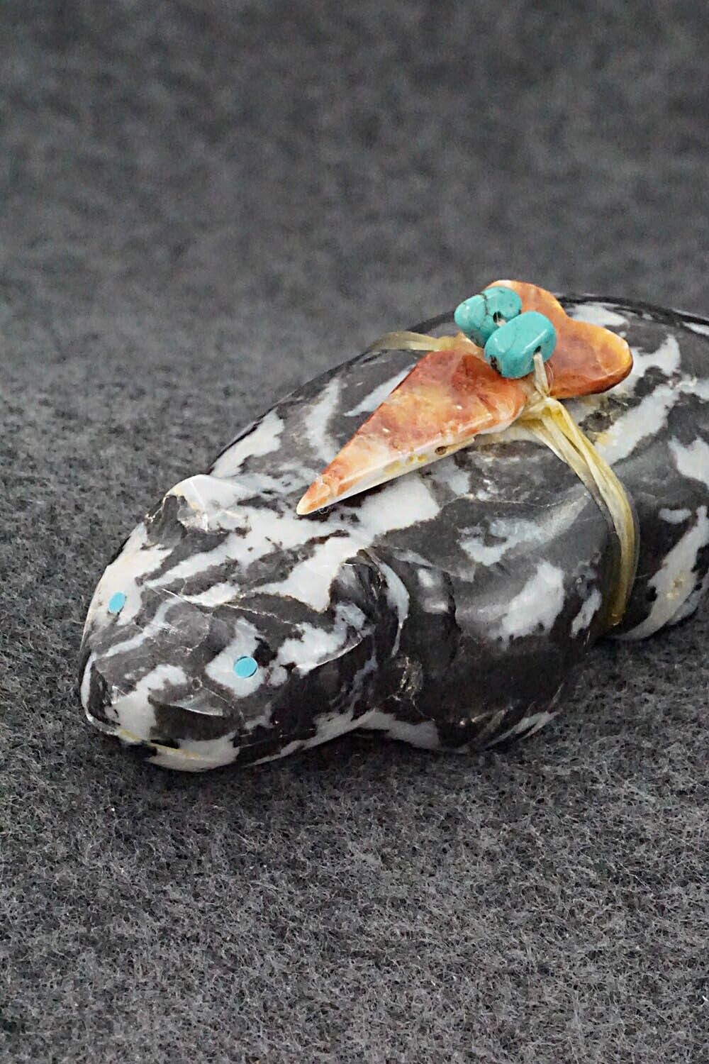 Badger Zuni Fetish Carving - Daphne Quam