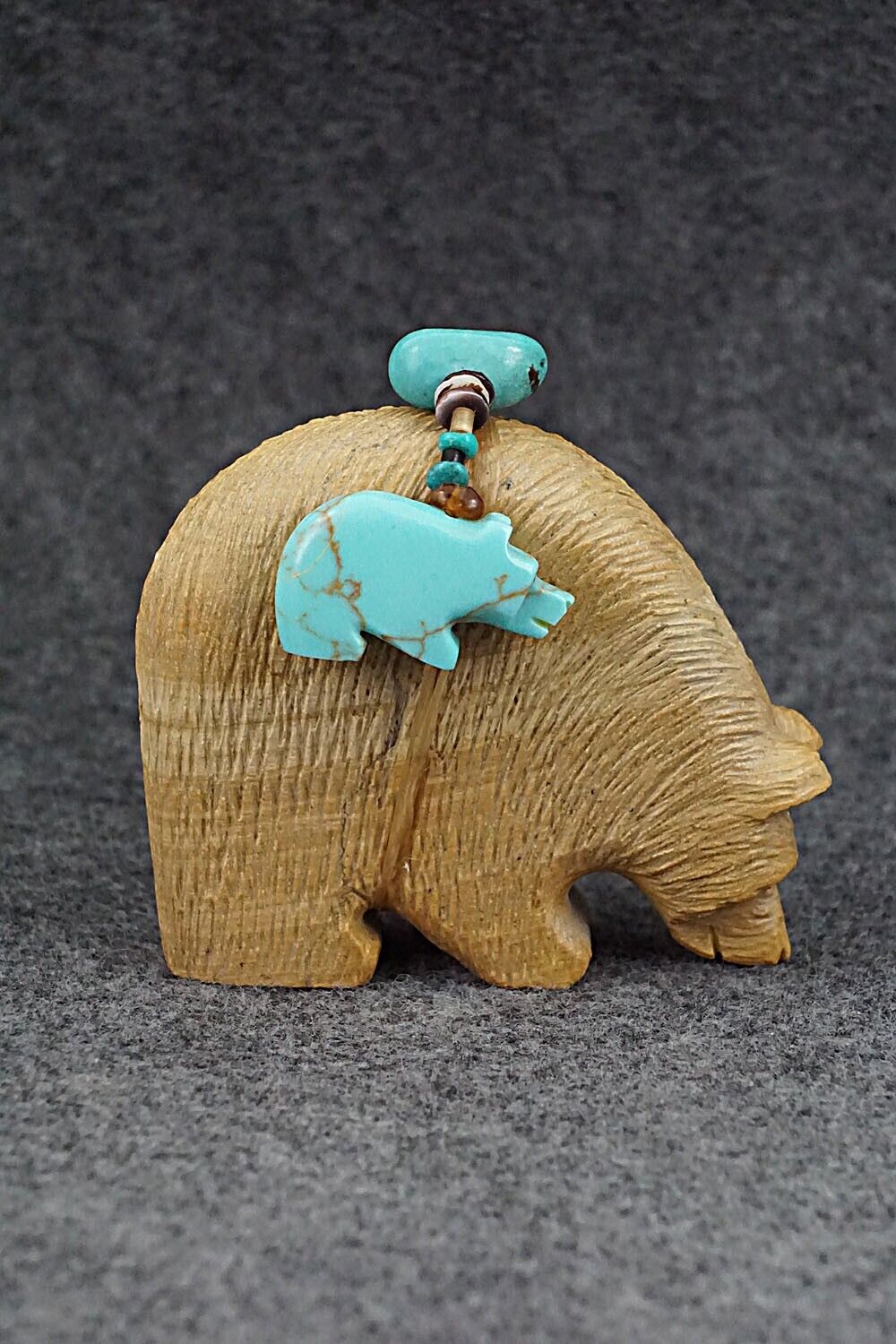 Bear with Cubs Zuni Fetish Carving - Douglas Martza