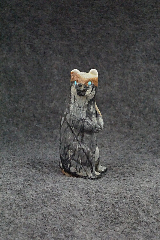Bear Zuni Fetish Carving - Lance Cheama
