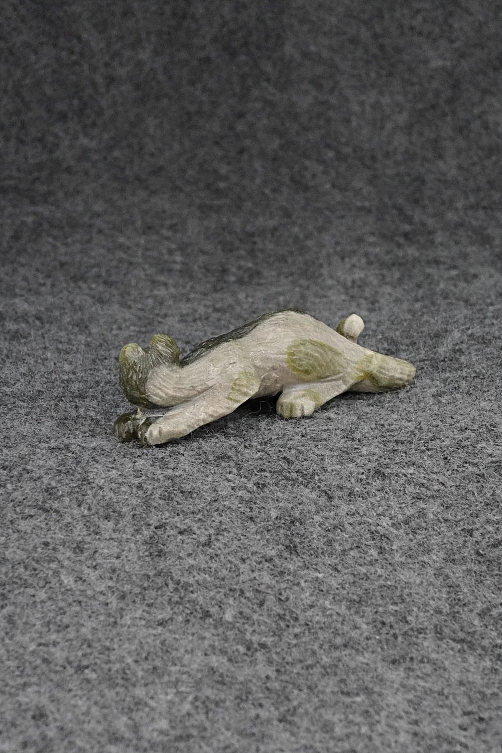 Mountain Lion Zuni Fetish Carving - Wilfred Cheama