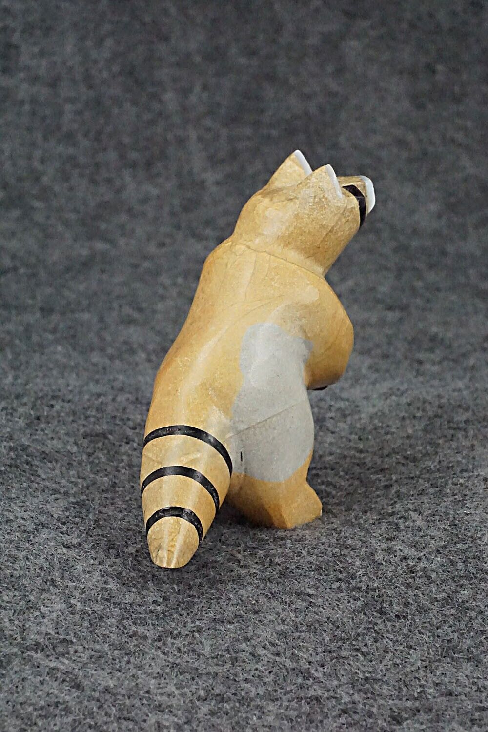 Raccoon Zuni Fetish Carving - Enrike Leekya