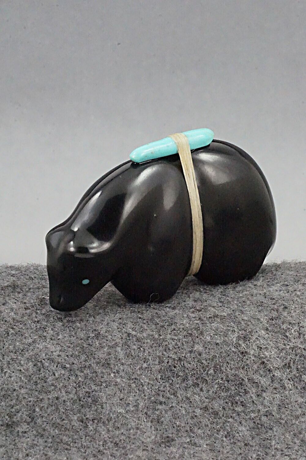 Bear Zuni Fetish Carving - Herbert Halate