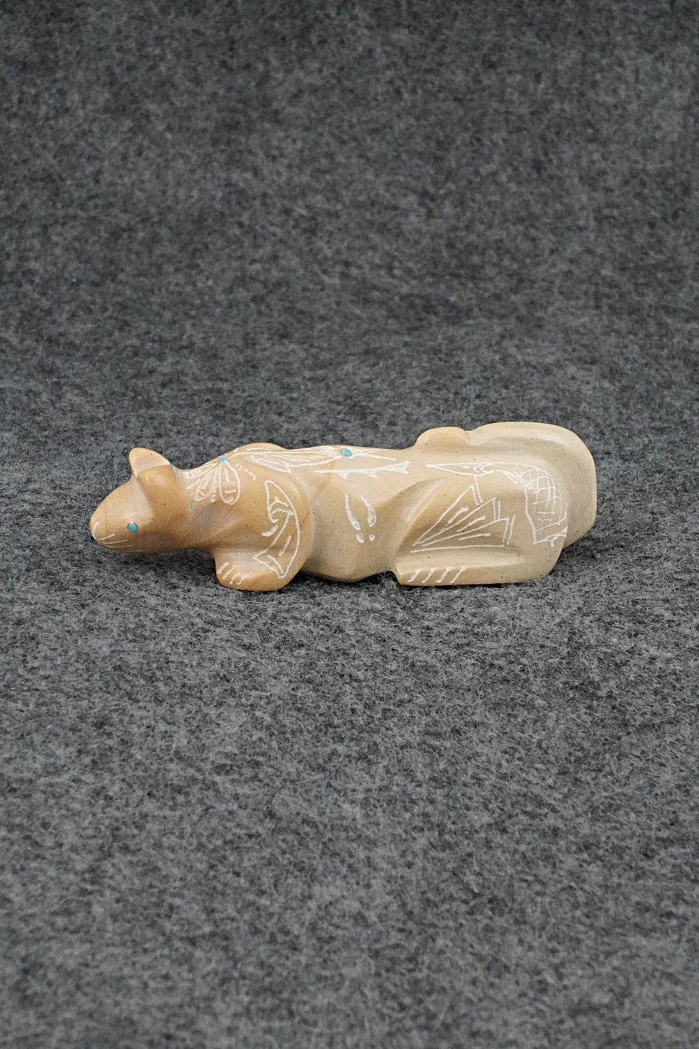 Mountain Lion Zuni Fetish Carving - Adrian Cachini