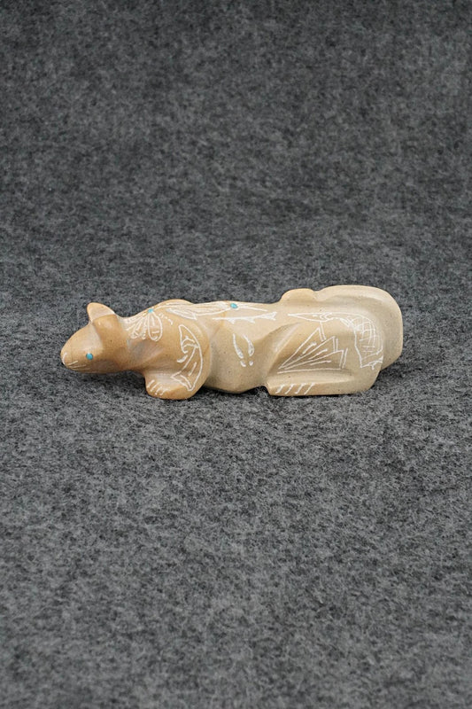 Mountain Lion Zuni Fetish Carving - Adrian Cachini