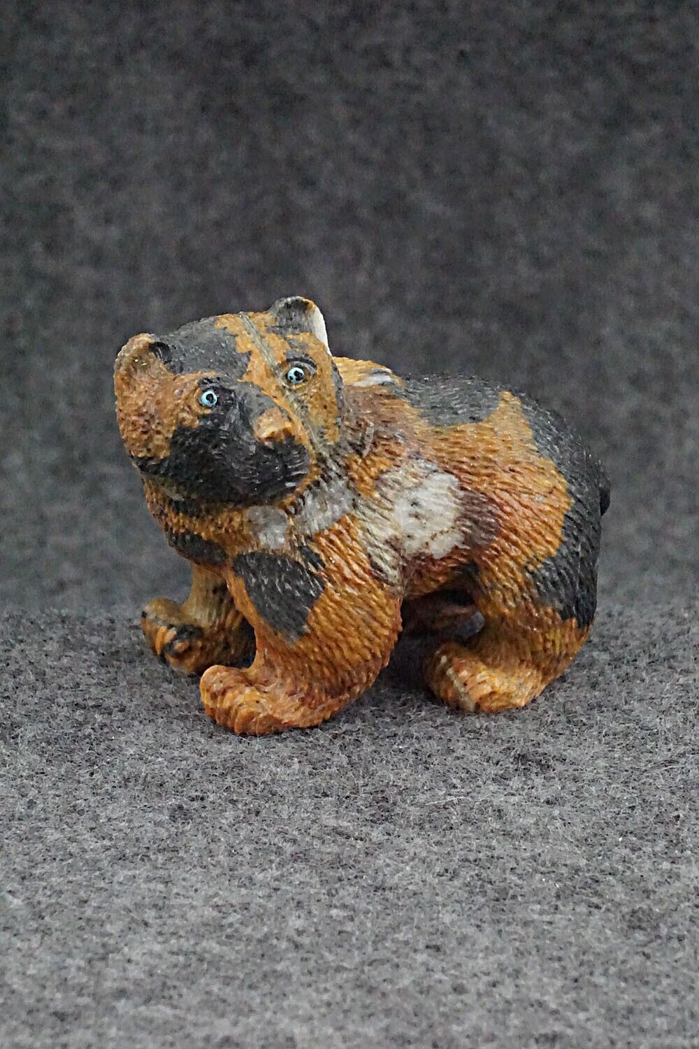 Bear Zuni Fetish Carving - Travis Lasiloo
