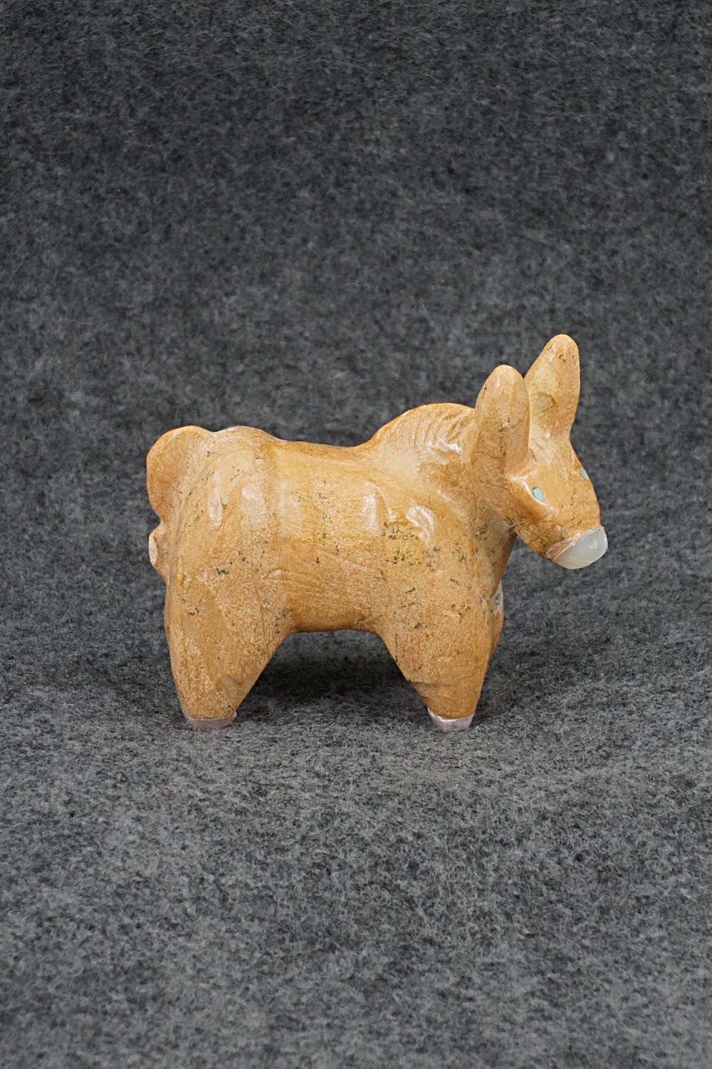 Donkey Zuni Fetish Carving - Freddie Leekya