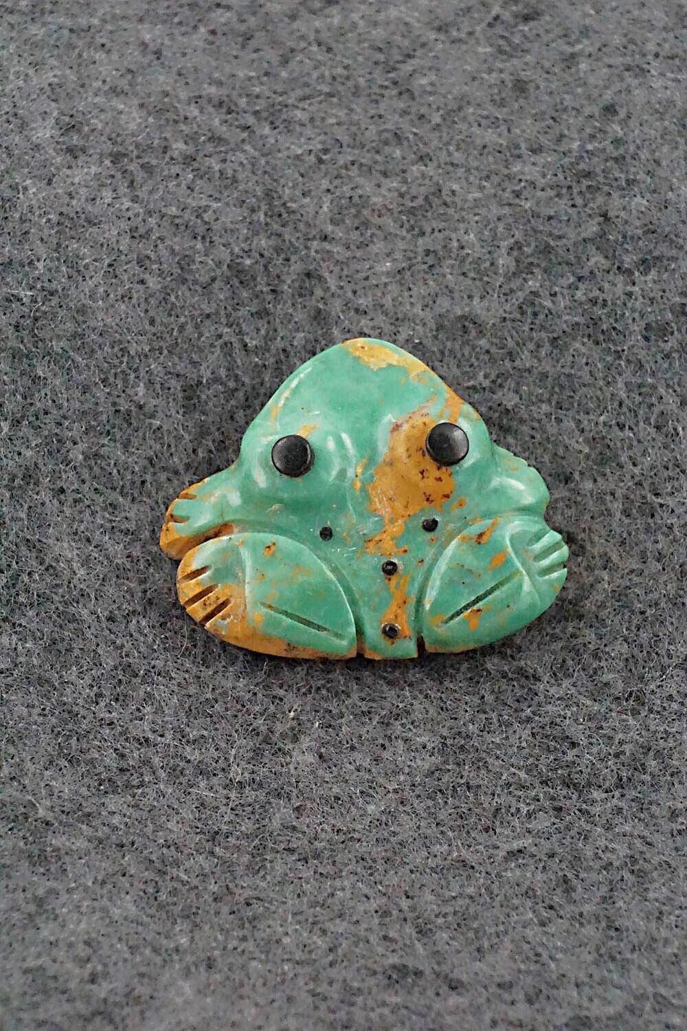 Frog Zuni Fetish Carving - Reynold Lunasee