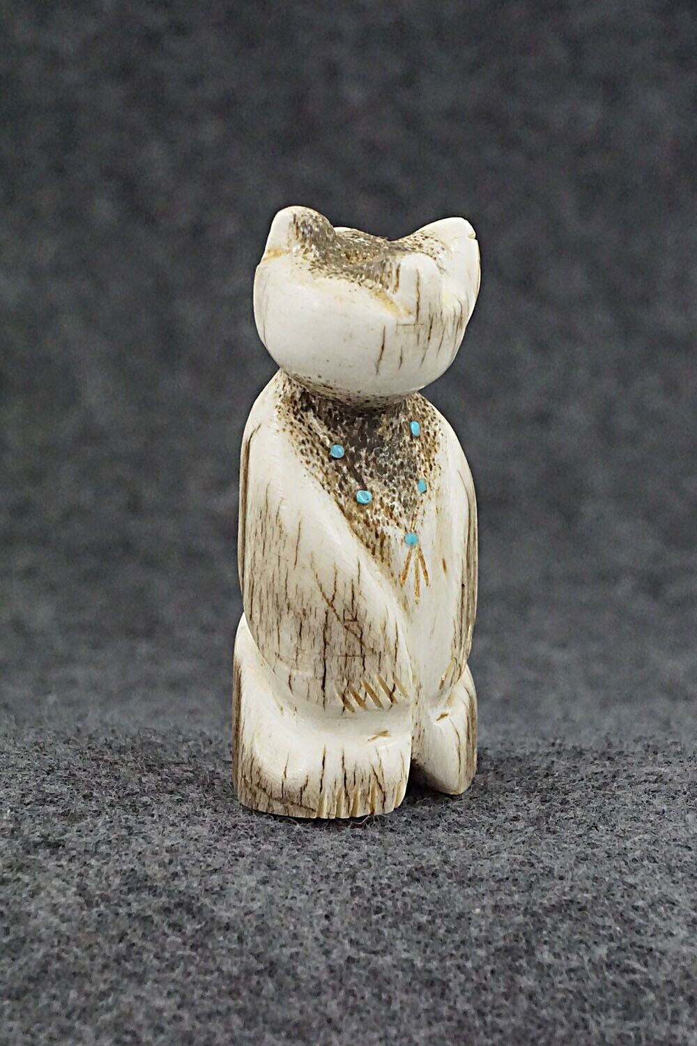 Bear Zuni Fetish Carving - Brandon Phillips