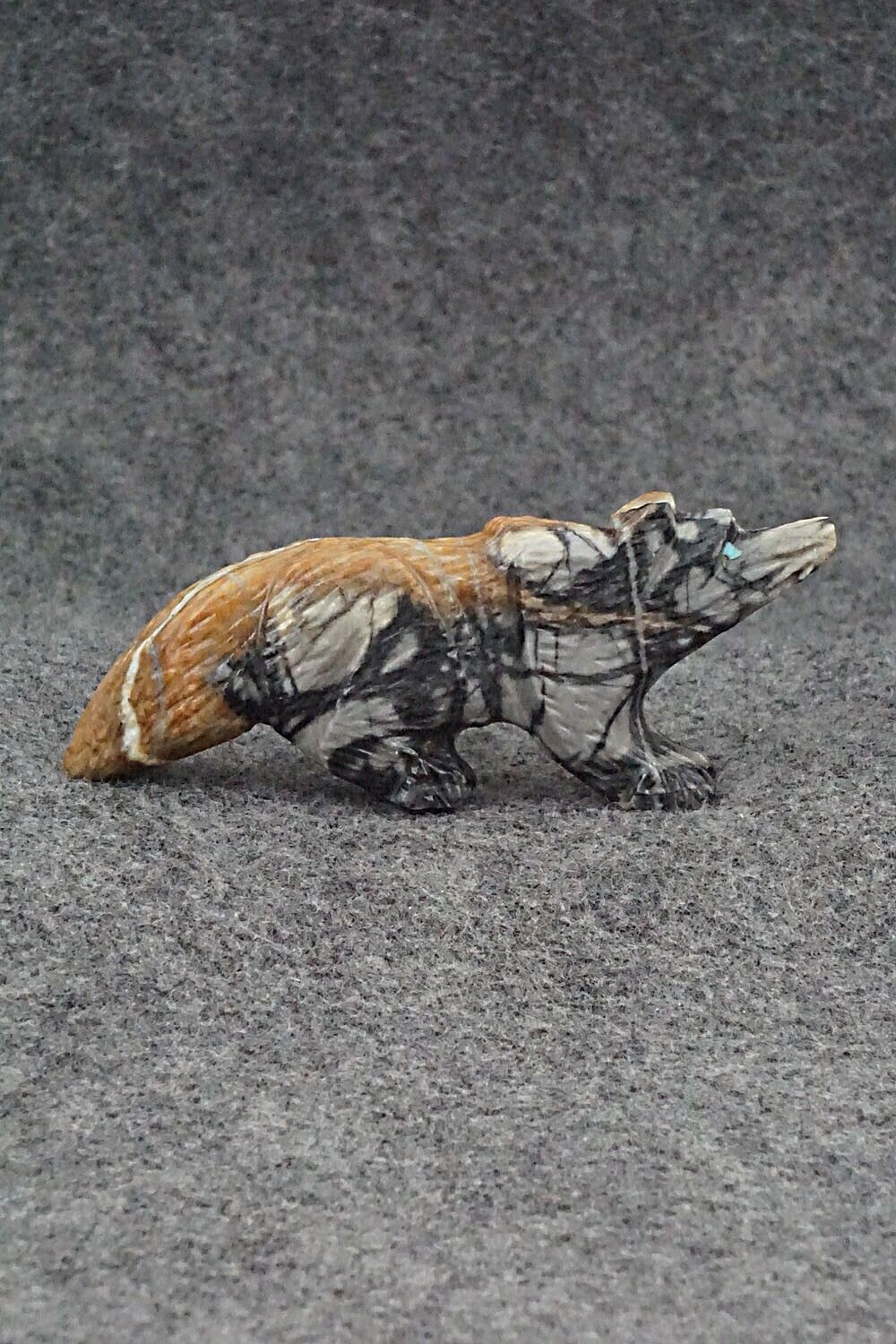 Wolf Zuni Fetish Carving - Tony Mackel