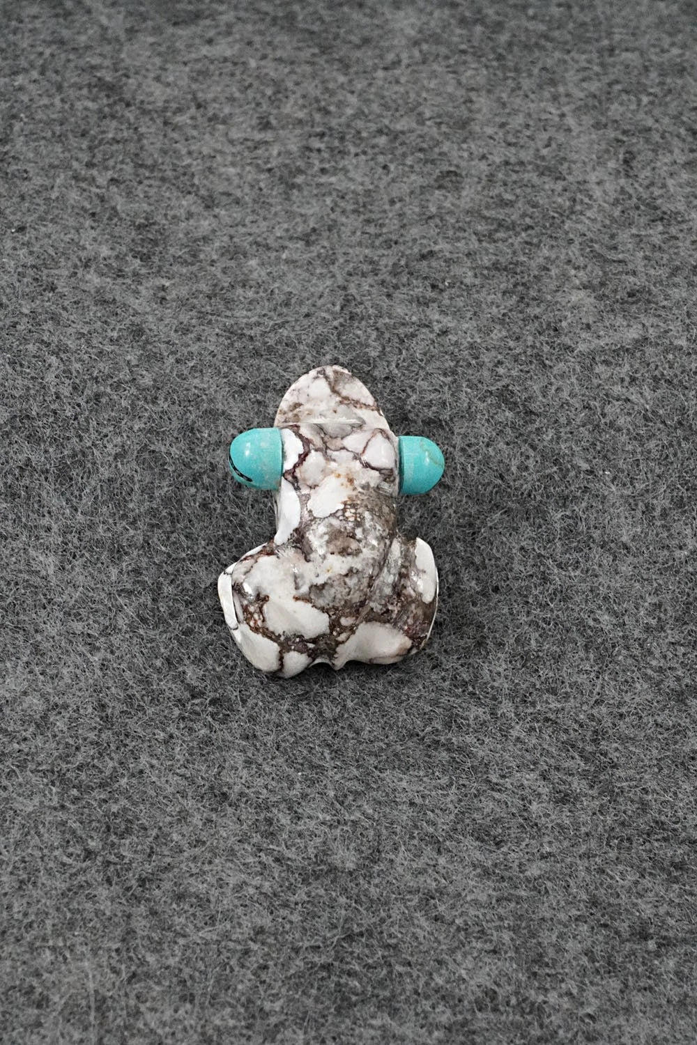 Frog Zuni Fetish Carving - Andres Lementino