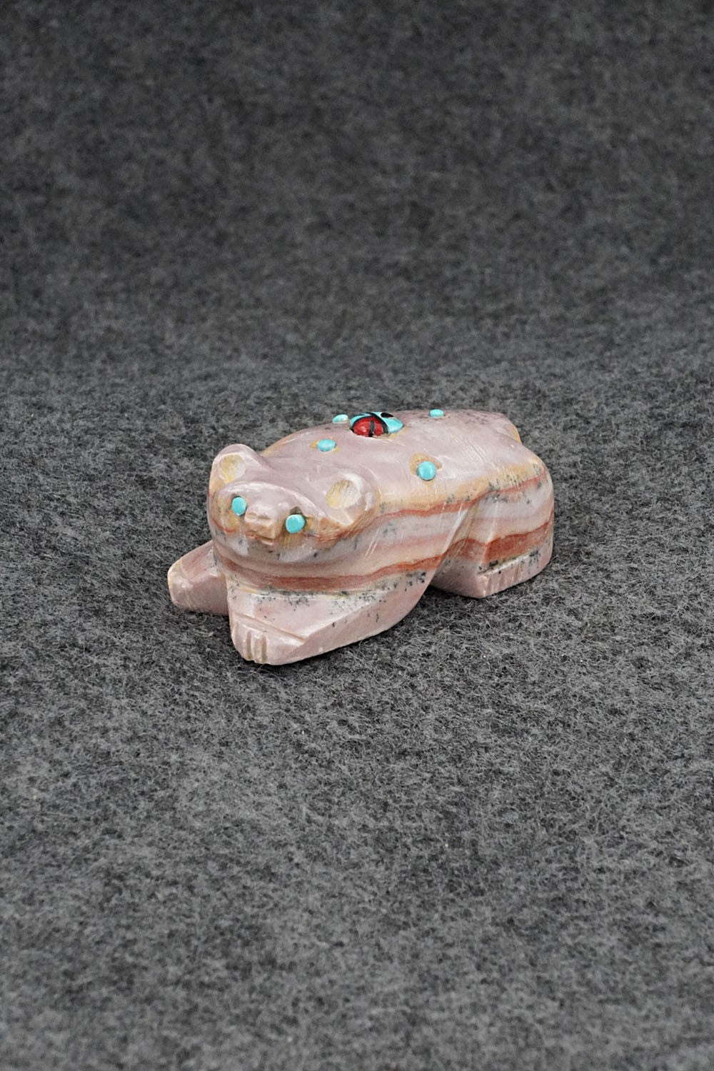 Bear Zuni Fetish Carving - Dannette Laate