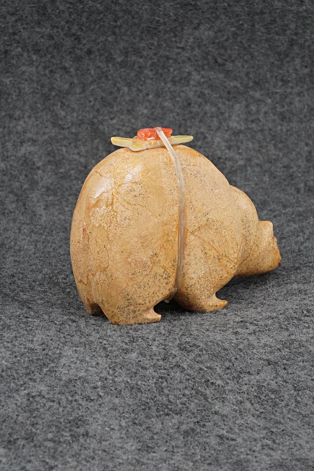 Bear Zuni Fetish Carving - Freddie Leekya