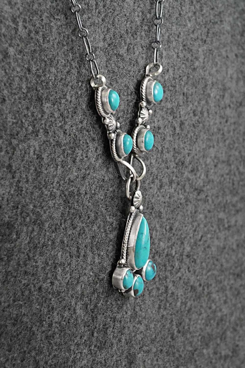 Turquoise & Sterling Silver Necklace - Verley Betone