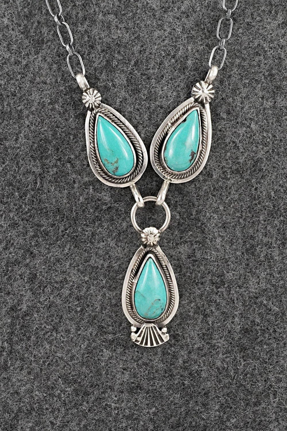 Turquoise & Sterling Silver Necklace - Verley Betone