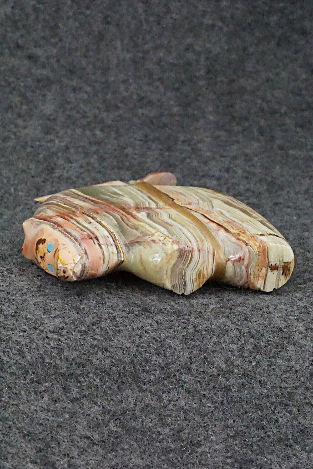 Bear Zuni Fetish Carving - Daphne Quam