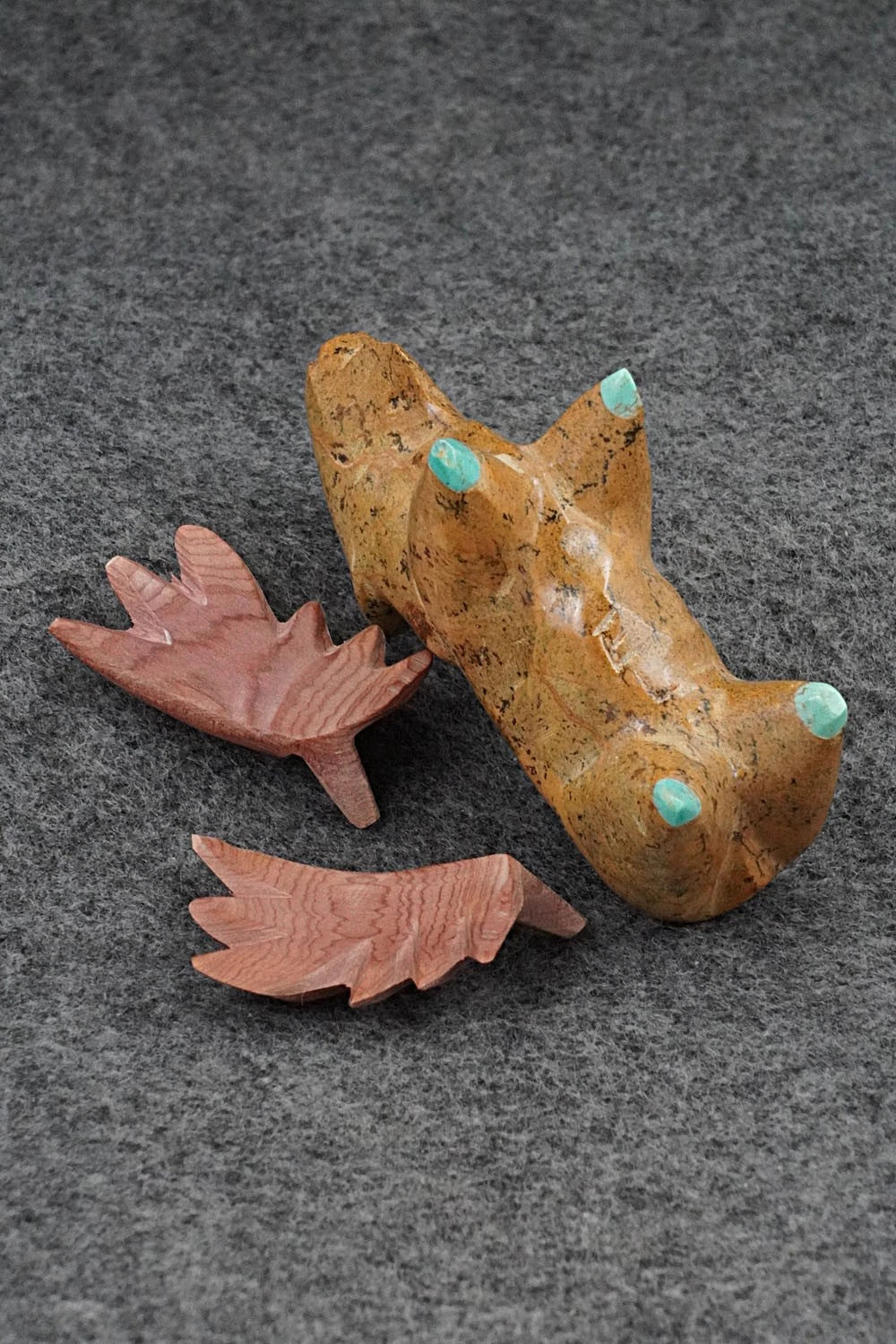 Moose Zuni Fetish Carving - Enrike Leekya