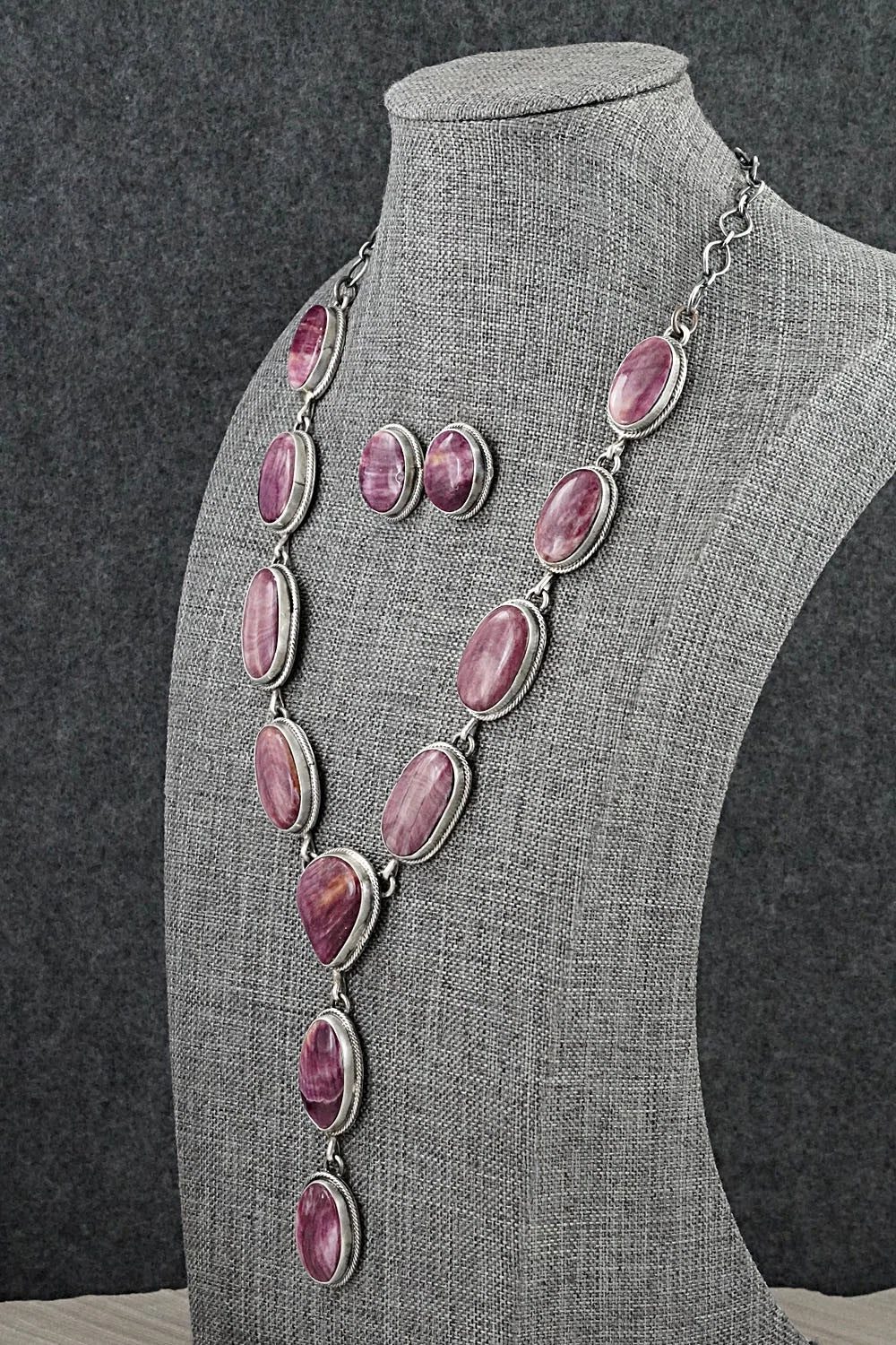 Spiny Oyster & Sterling Silver Necklace and Earrings Set - Paul Livingston