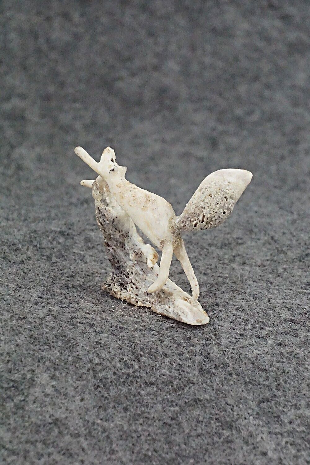 Fox Zuni Fetish Carving - Ruben Najera
