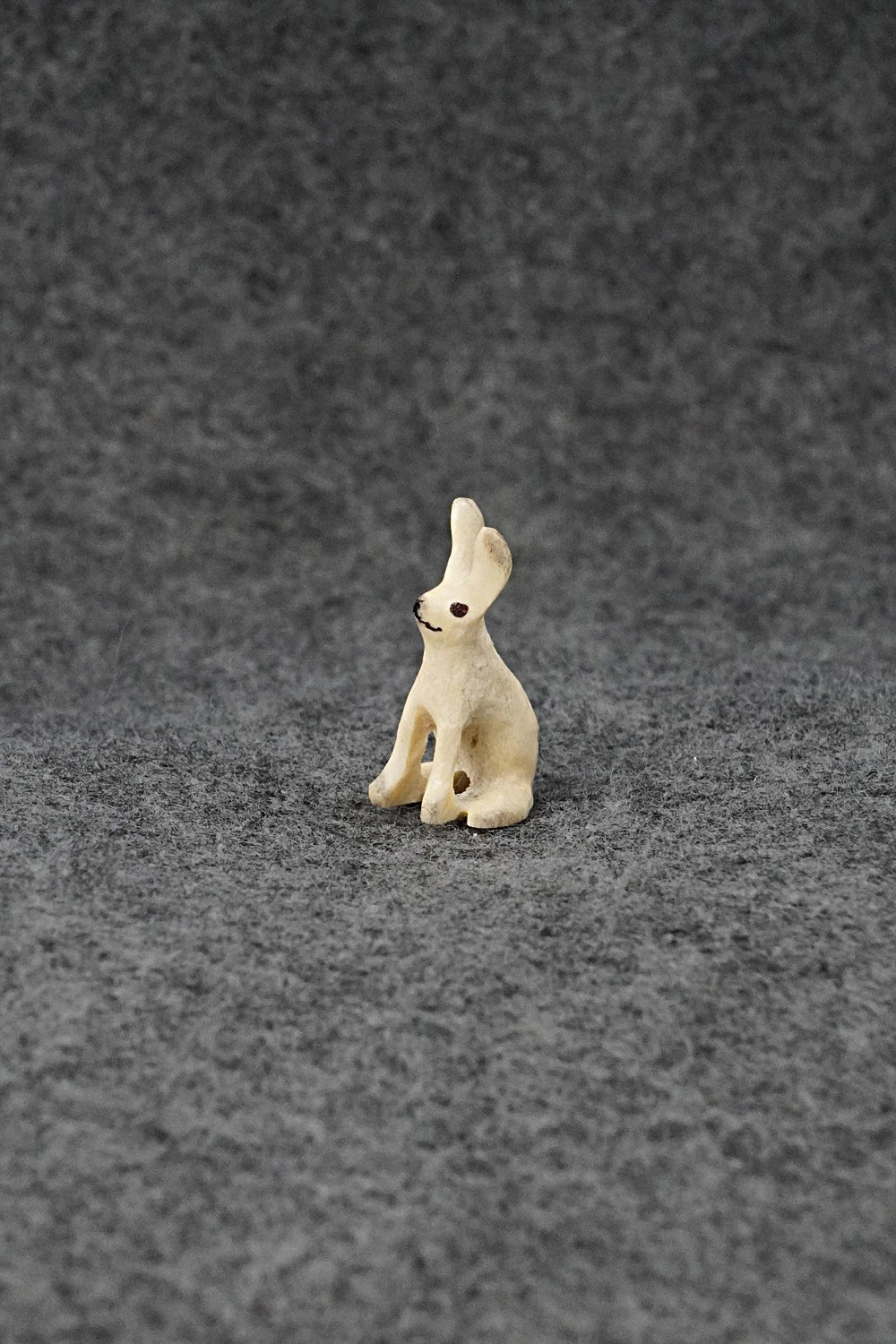 Rabbit Zuni Fetish Carving - Ruben Najera