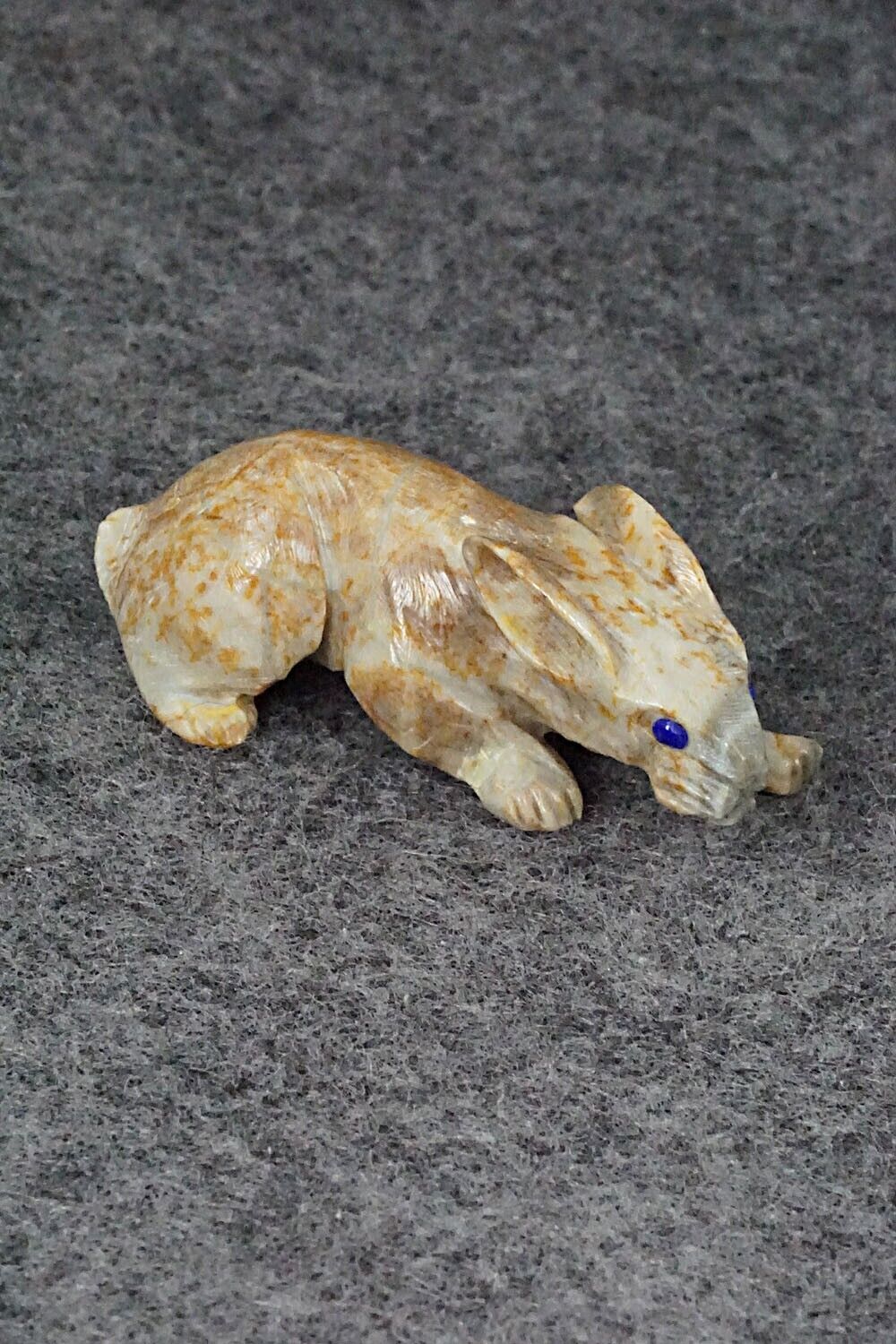 Rabbit Zuni Fetish Carving - Lance Cheama