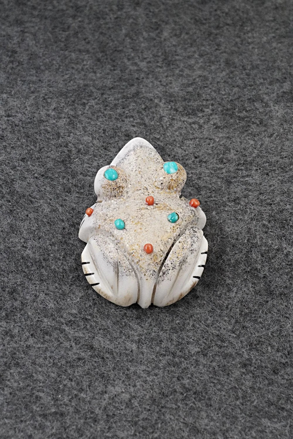 Frog Zuni Fetish Carving - Claudia Peina