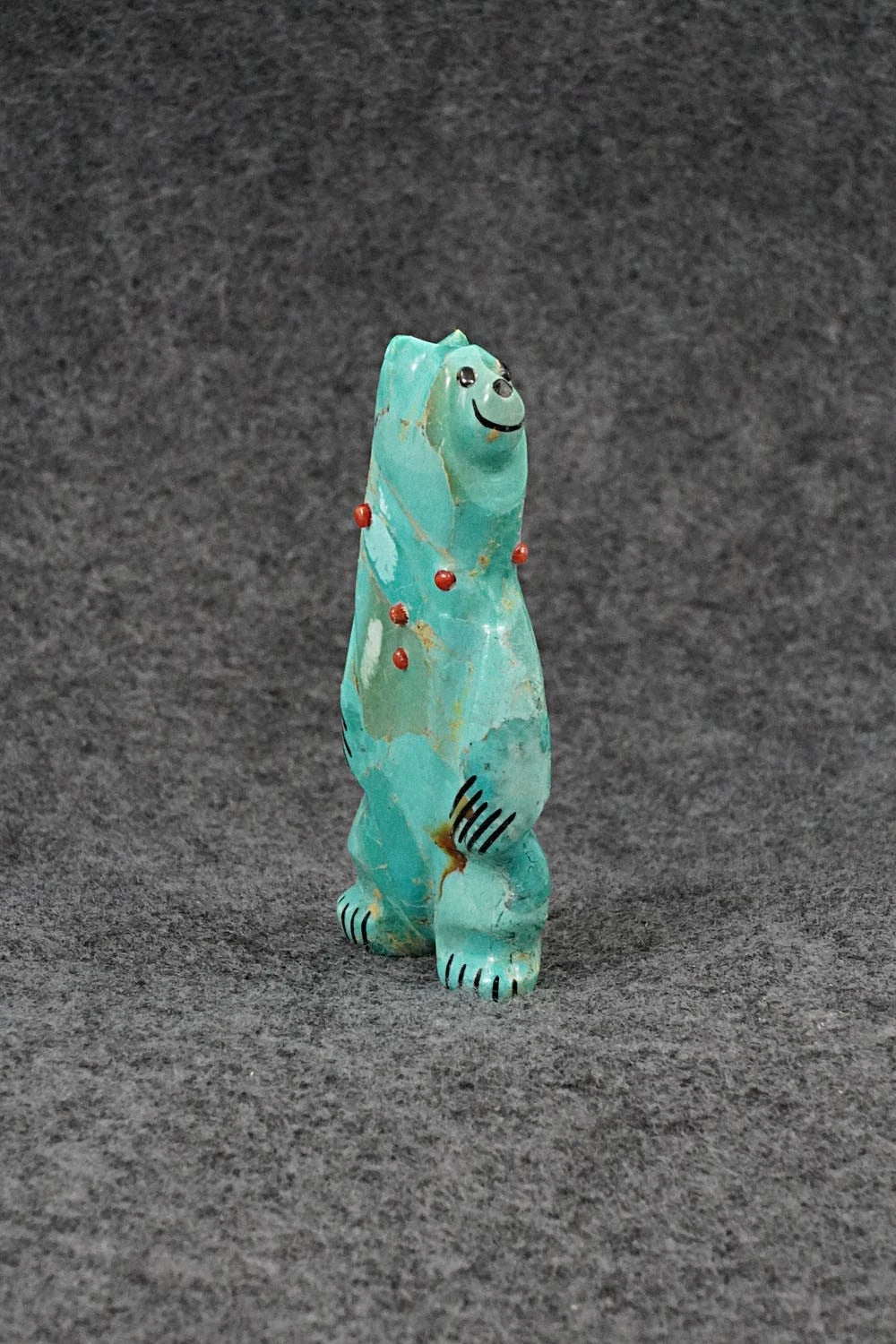 Bear Zuni Fetish Carving - Claudia Peina