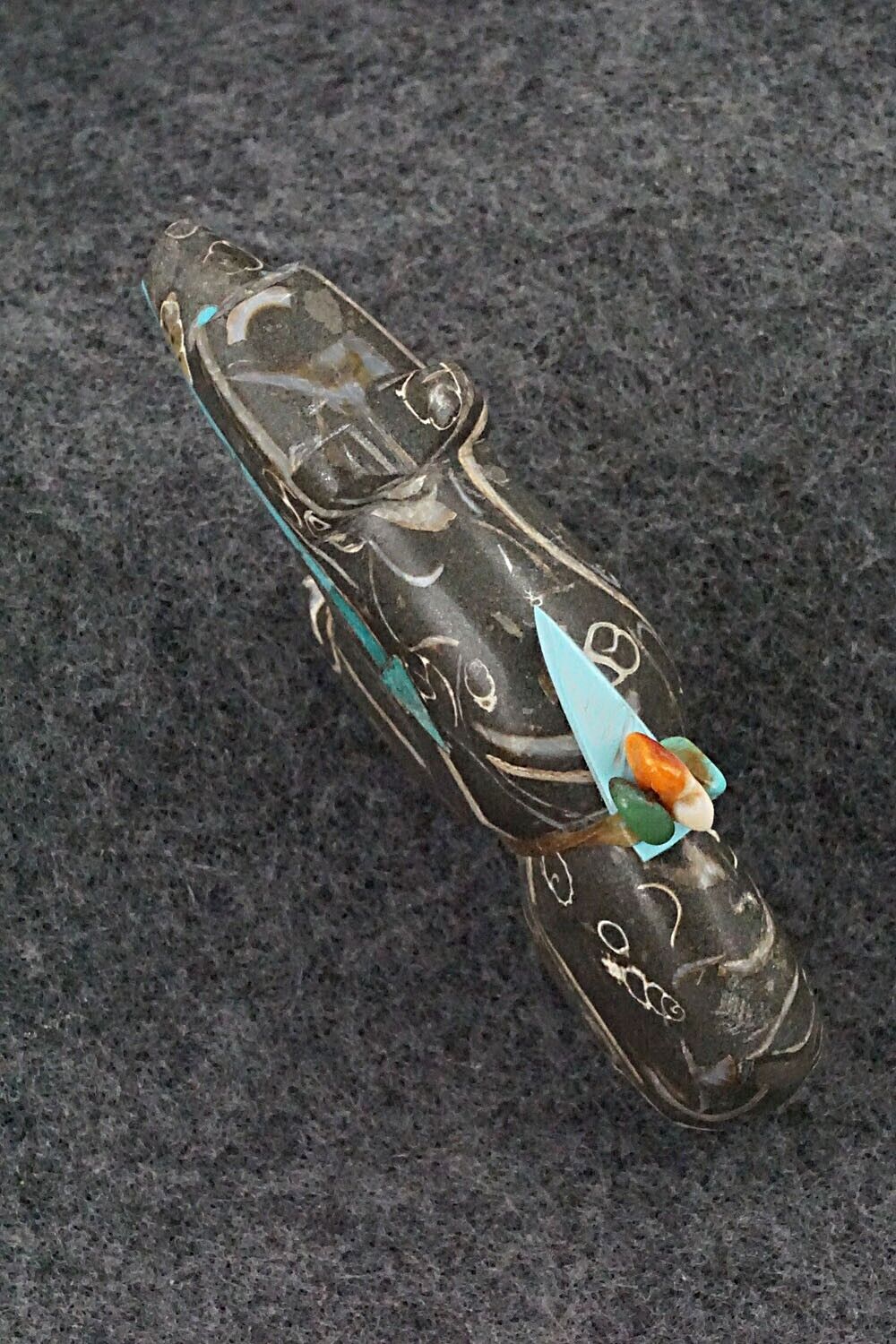 Bear Zuni Fetish Carving - Donovan Laiwakete